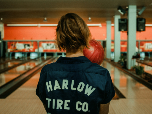 a-girl-is-ready-to-roll-the-balls